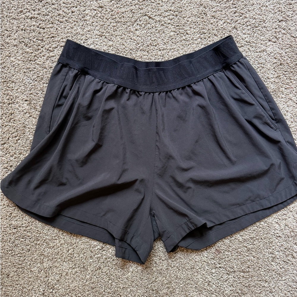 Vuori high rise villa shorts